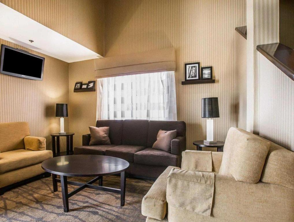 Sleep Inn Bessemer Helena Екстер'єр фото